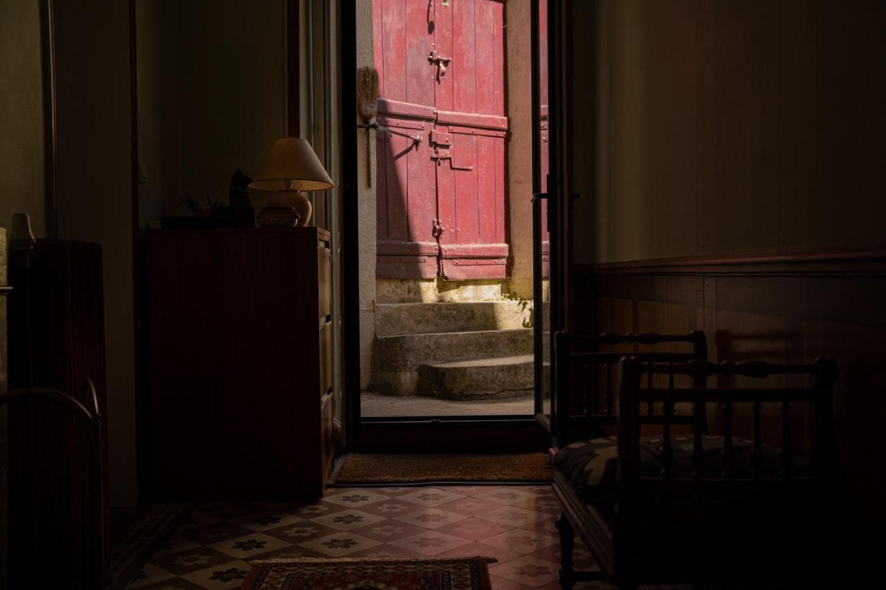 L'Escapade Place Voltaire Vermenton エクステリア 写真