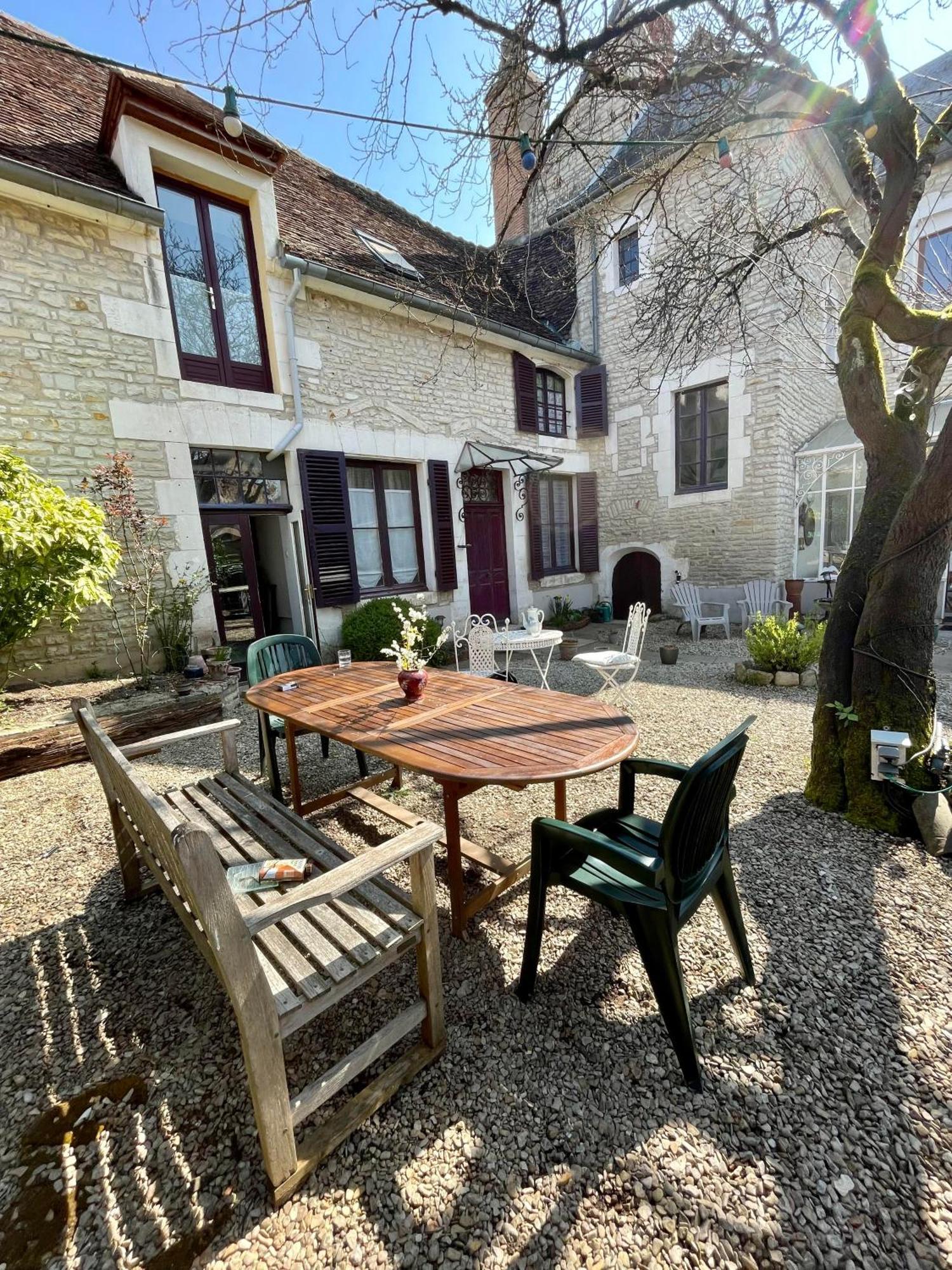 L'Escapade Place Voltaire Vermenton エクステリア 写真