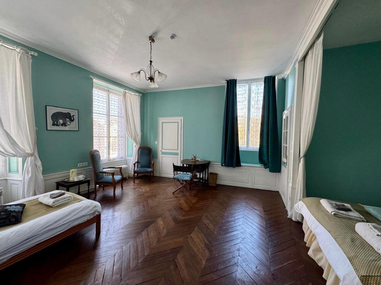 L'Escapade Place Voltaire Vermenton 部屋 写真